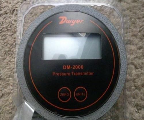 Dwyer DM-2005-LCD Pressure Transmitter