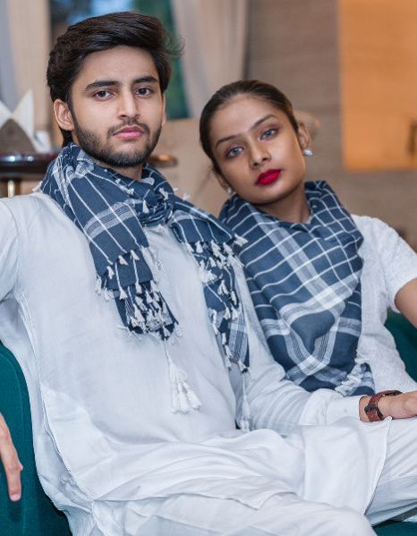 AP04 Indigo Blue with White