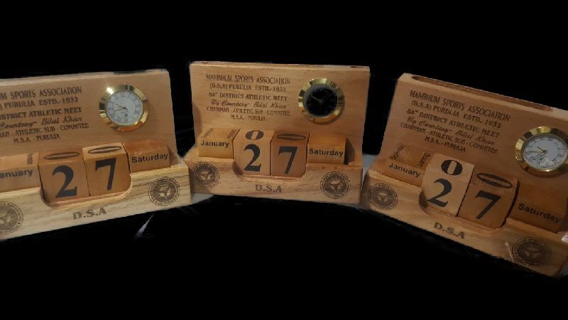 Corporate Gifts Wooden Pen Stand 03