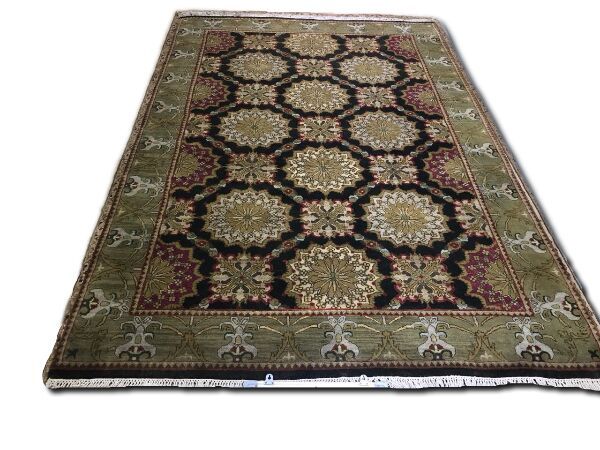 GE-510 Hand Knotted Persian Design Carpet