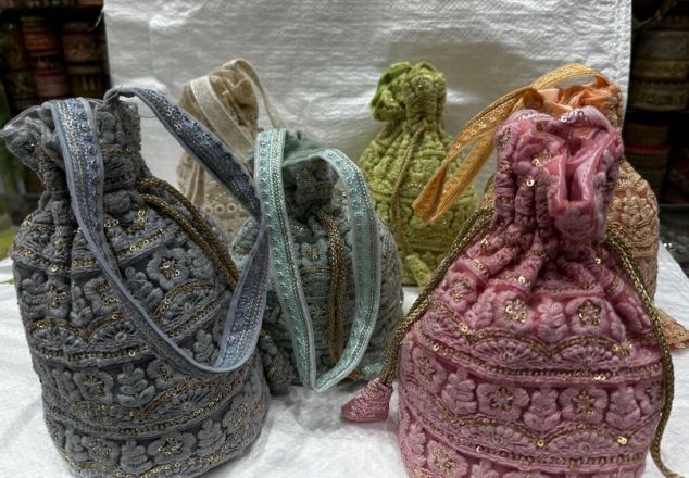 Embroidered Potli 18