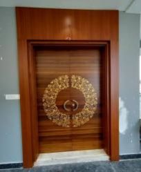 P. U Polish Matte Finish and High Gloss