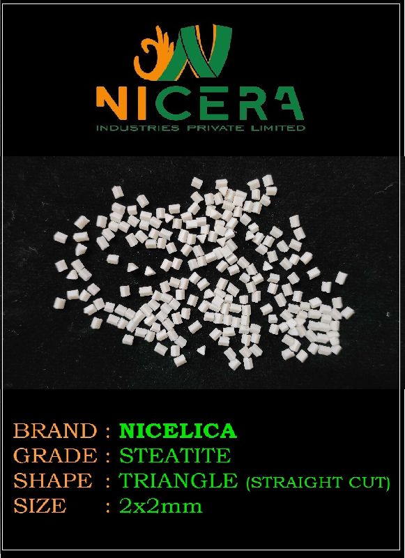 2x2mm Triangle Straight Cut Steatite Grinding Media