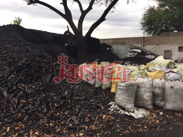 Hardwood Charcoal 02