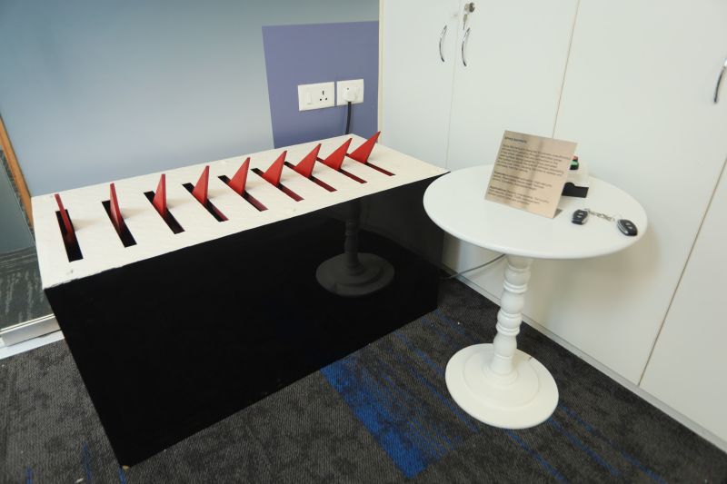 Automatic Spike Barrier Image