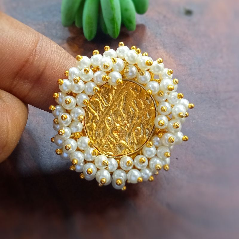 V011000829 Designer Pearl Ring