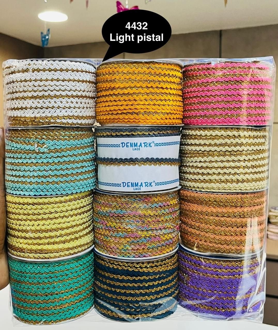 4432 Designer Lace