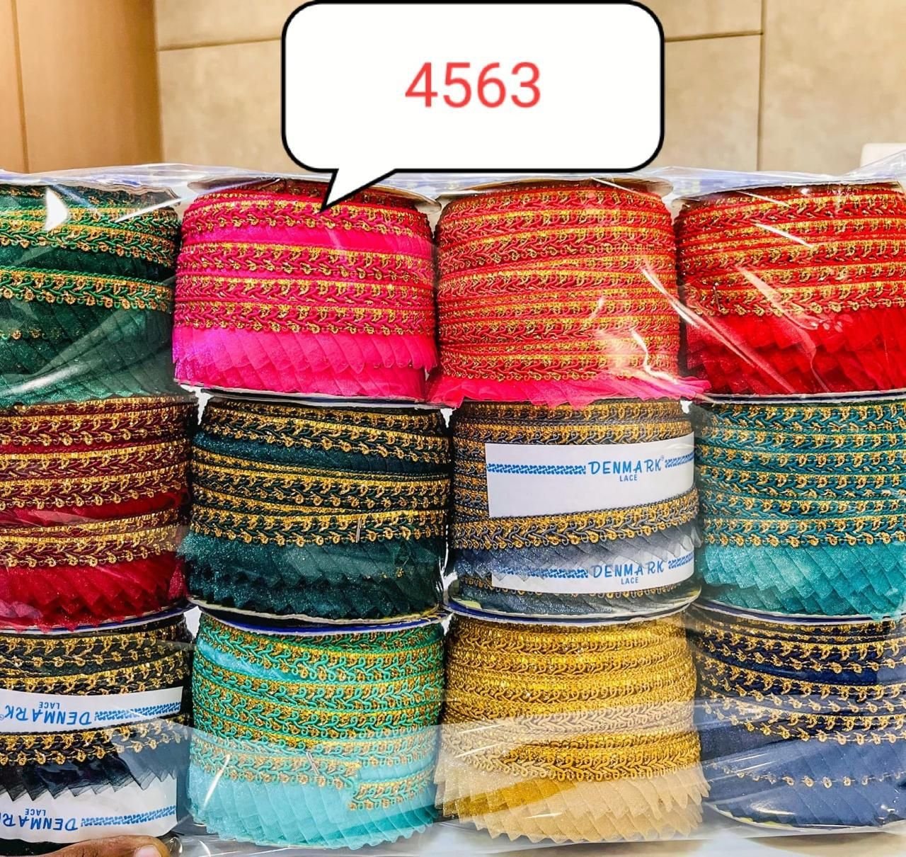 4563 Crochet Lace