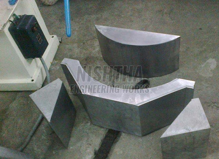 Aluminium block size 720x350x250 cutting in 250mm hight.