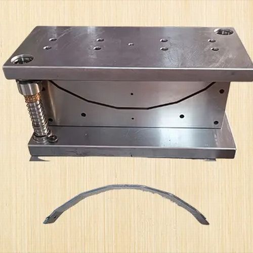 Forming Tool and Holding Arm