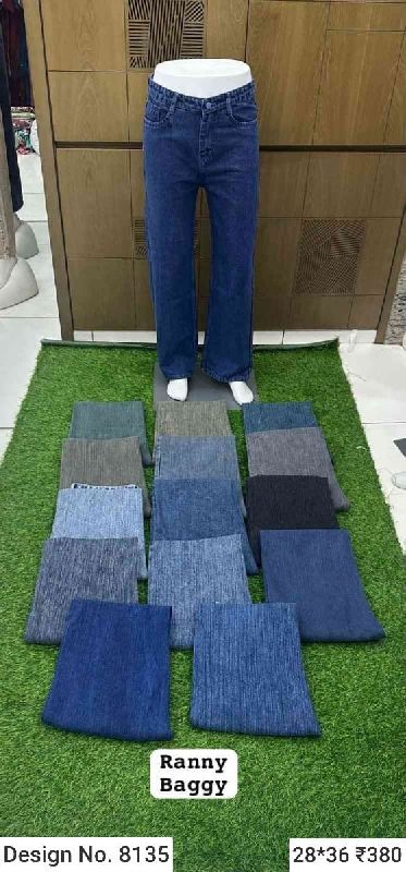 Des. No. 8135 Ladies Loose Fit Jeans