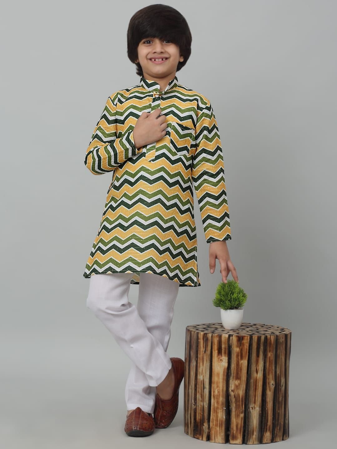 Rayon Fabric 57 Panna