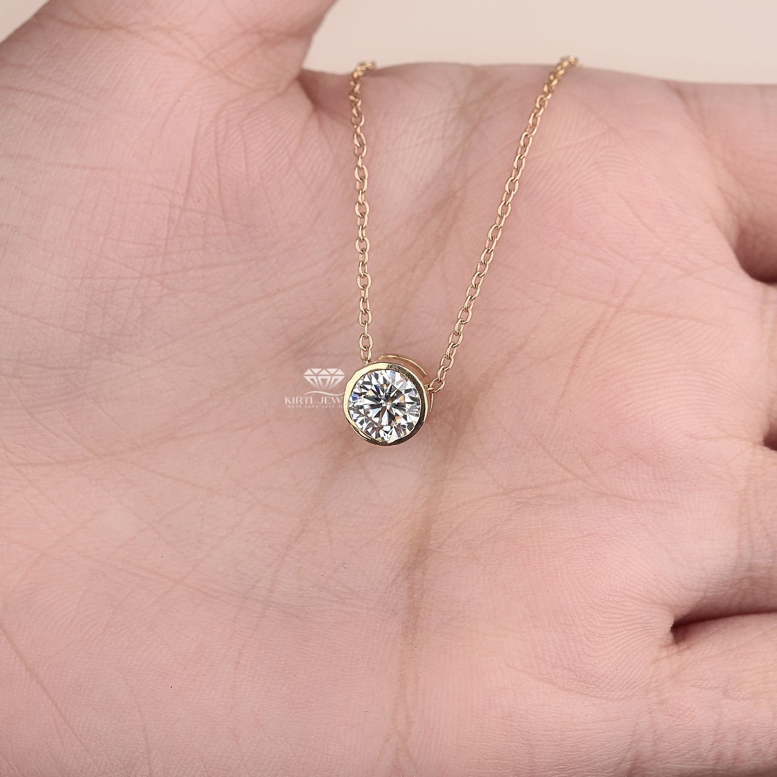 14K Gold Round Cut Diamond Pendant Necklace