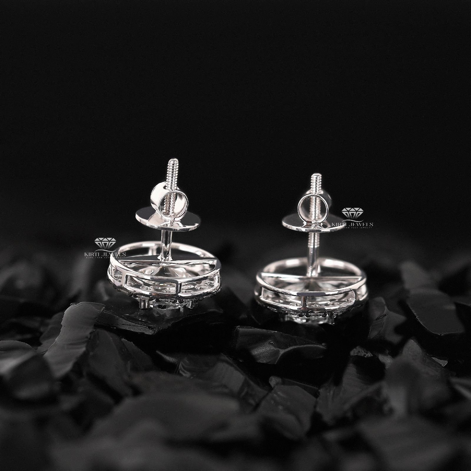 18K Gold RMDE18 Diamond Earrings