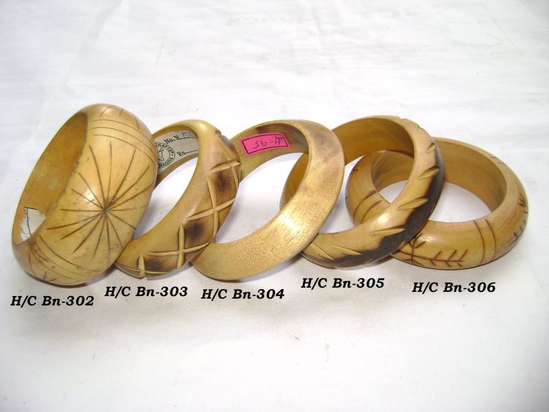 HHC140 Designer Wooden Bangle