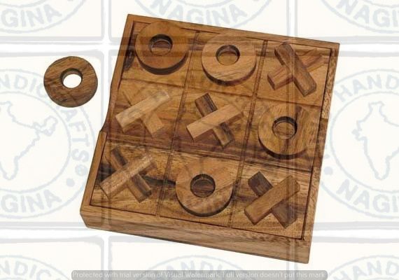 HHC202 Wooden Tic Tac Toe Game