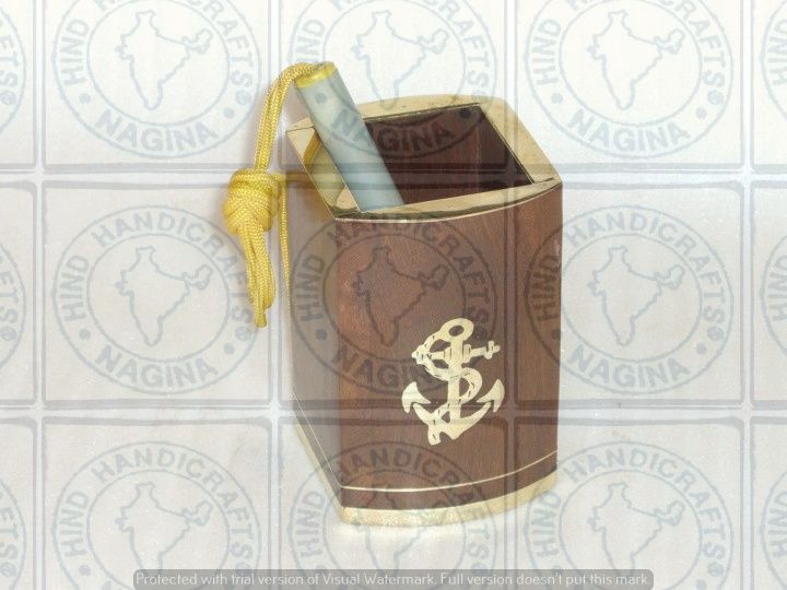 HHC244 Wooden Pen Holder