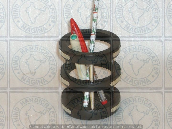 HHC247 Wooden Pen Holder