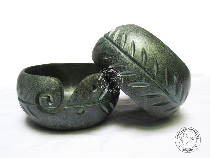 HHC292 Wooden Yarn Bowl