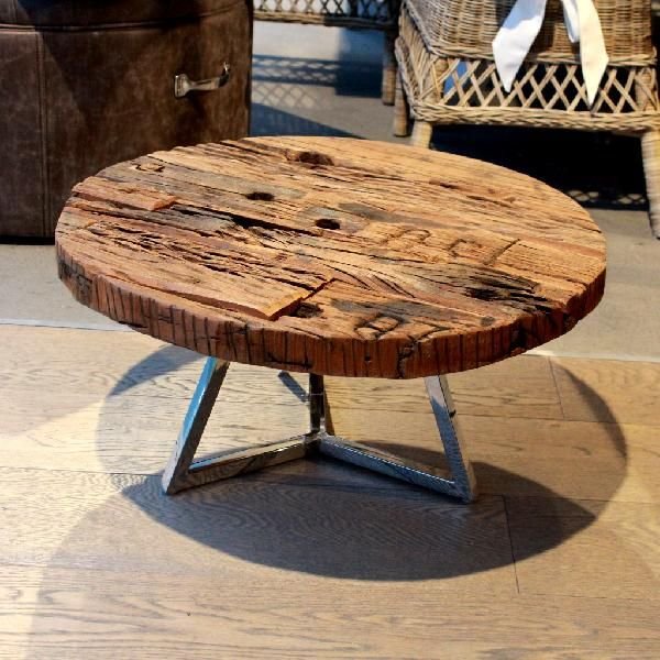 Round Table (Item 402)