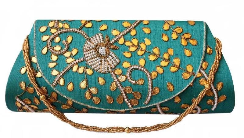 Embroidered Clutch 03