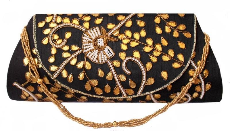 Embroidered Clutch 05
