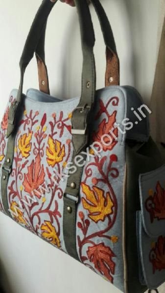 Embroidered Hand Bag 01