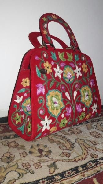 Embroidered Hand Bag 05