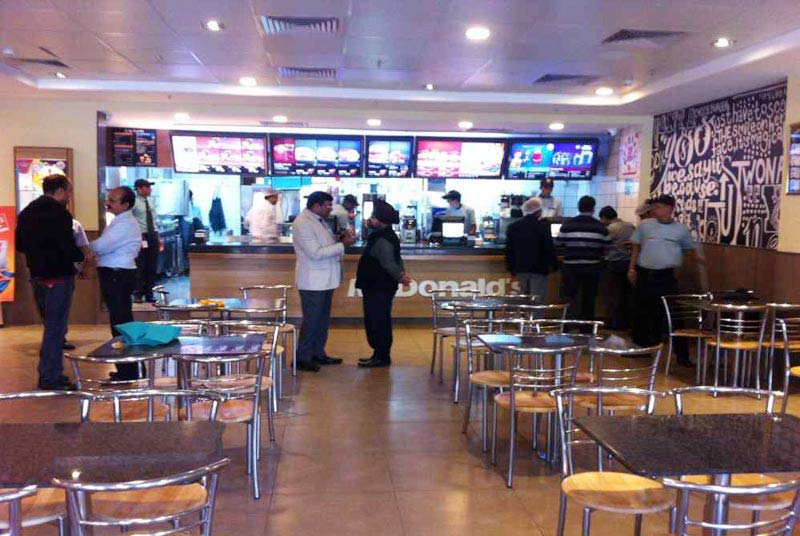 Retail Store Interior Designing 04