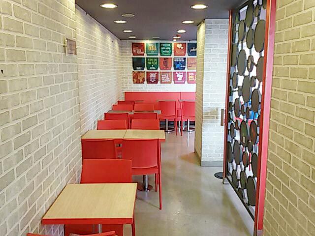 Retail Store Interior Designing 07