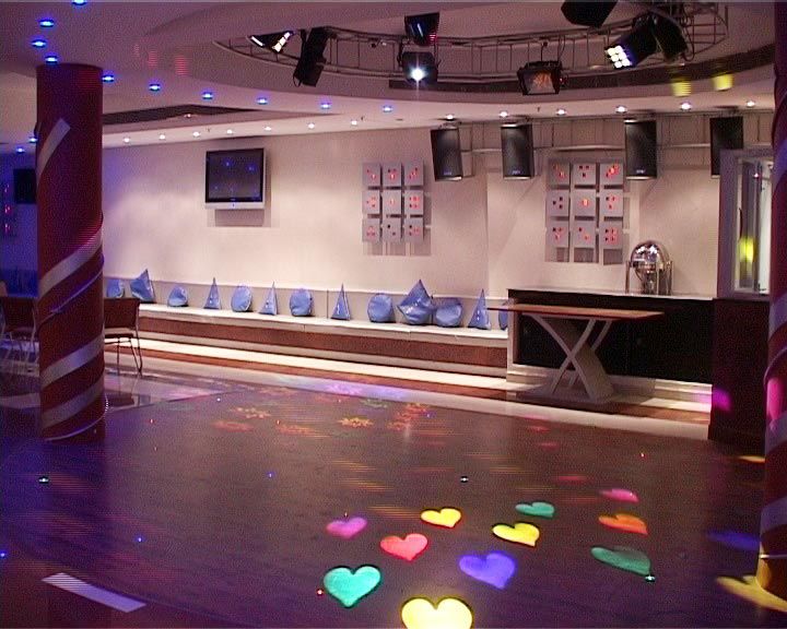 Retail Store Interior Designing 10