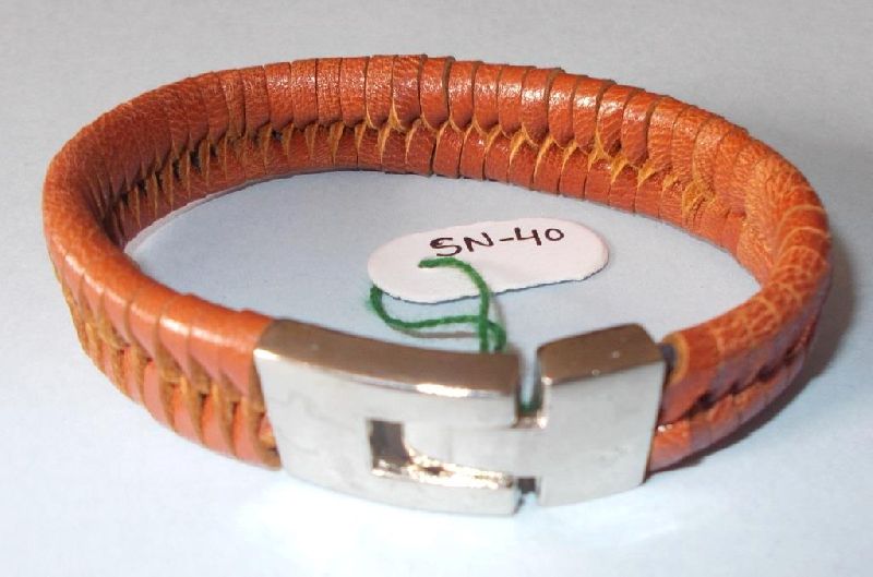 SN-40 - Leather Bracelet