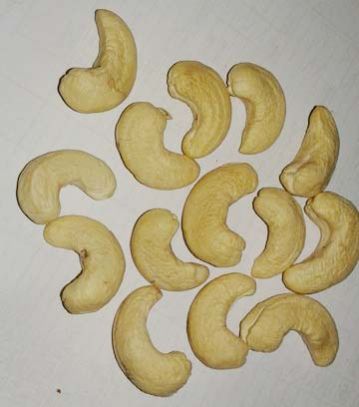 W320 Cashew Kernels