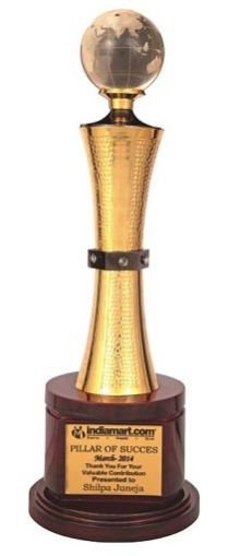 Award Trophy 32