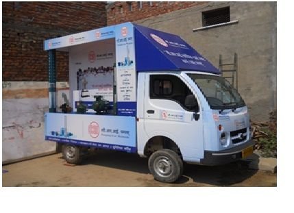 Mobile Van Advertising 02