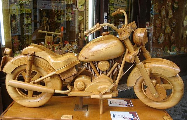 Wooden Handicrafts 06