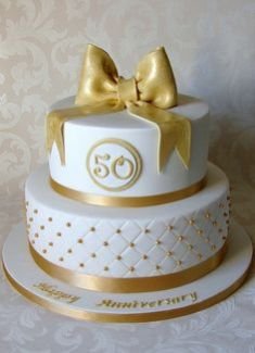 Golden Jubilee Cake 04