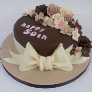 Golden Jubilee Cake 05