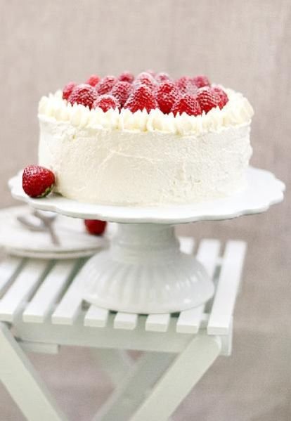 Strawberry Cake 05
