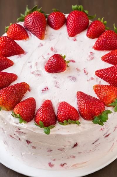 Strawberry Cake 08