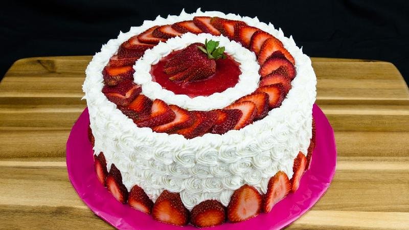 Strawberry Cake 09