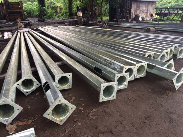 Octagonal Lighting Pole 03