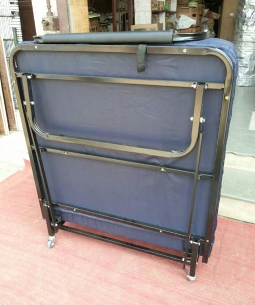 Rollaway Bed 02