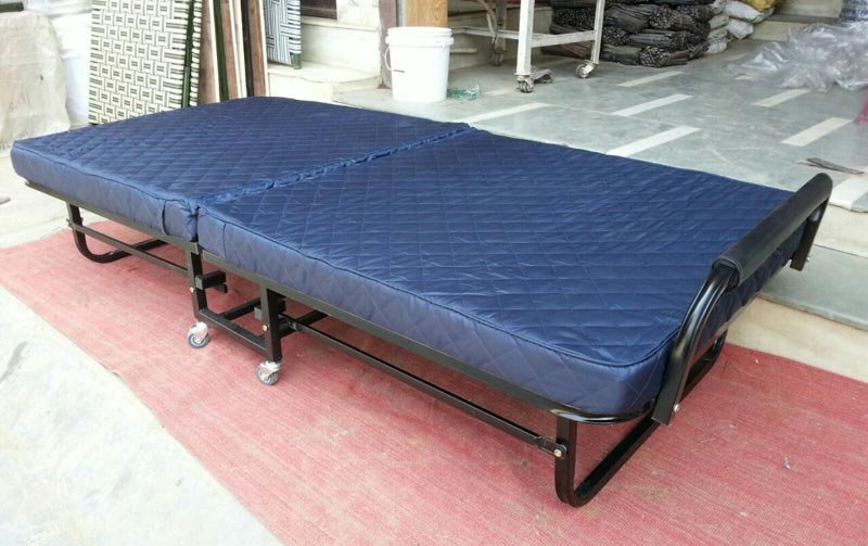 Rollaway Bed 03