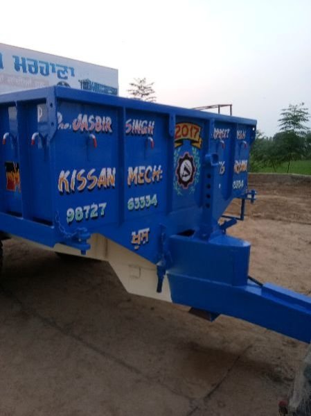 Tractor Trolley 09