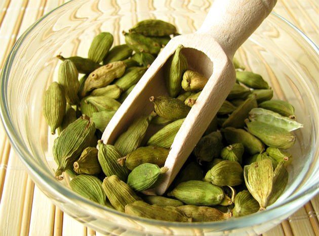 Cardamom Seeds 03