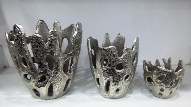 Metal T-Light Candle Holder 02