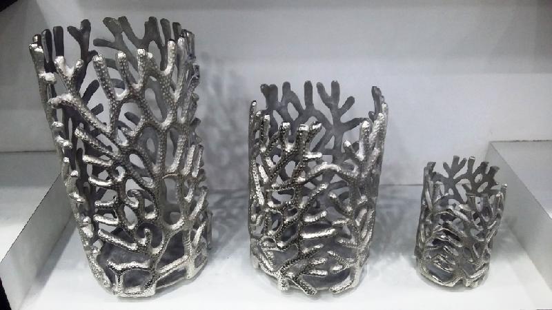 Metal T-Light Candle Holder 10