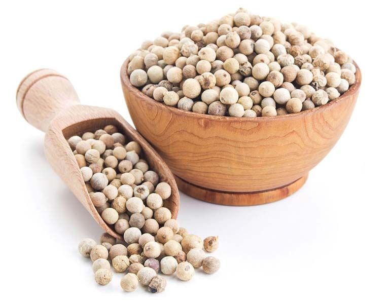 White Pepper Whole 01