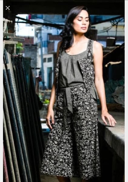 Ladies Woven Garments 03